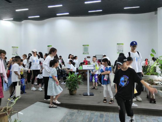 欢迎!浙江师范大学教师教育学院“童心夏梦”实践队带领百位小朋友参观浙江龙泉佳宝生物科技有限公司(图12) 欢迎!浙江师范大学教师教育学院“童心夏梦”实践队带领百位小朋友参观浙江龙泉佳宝生物科技有限公司(图12)