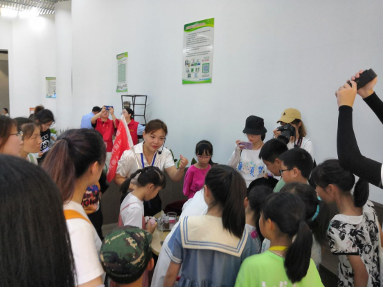 欢迎!浙江师范大学教师教育学院“童心夏梦”实践队带领百位小朋友参观浙江龙泉佳宝生物科技有限公司(图13) 欢迎!浙江师范大学教师教育学院“童心夏梦”实践队带领百位小朋友参观浙江龙泉佳宝生物科技有限公司(图13)